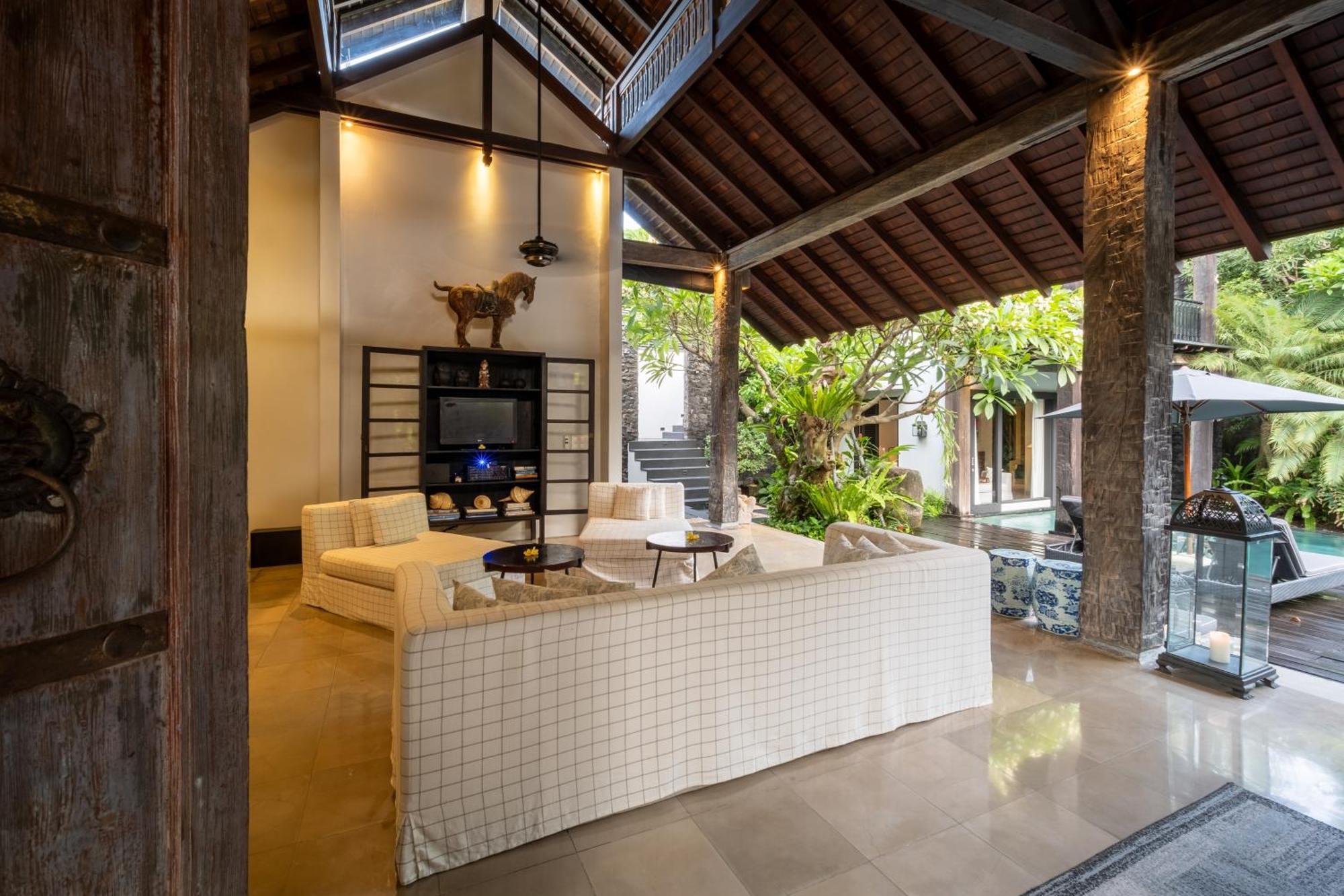 Villa De Suma - Fully Staffed Luxury Villa, Walk To The Beach! Seminyak  Exterior photo