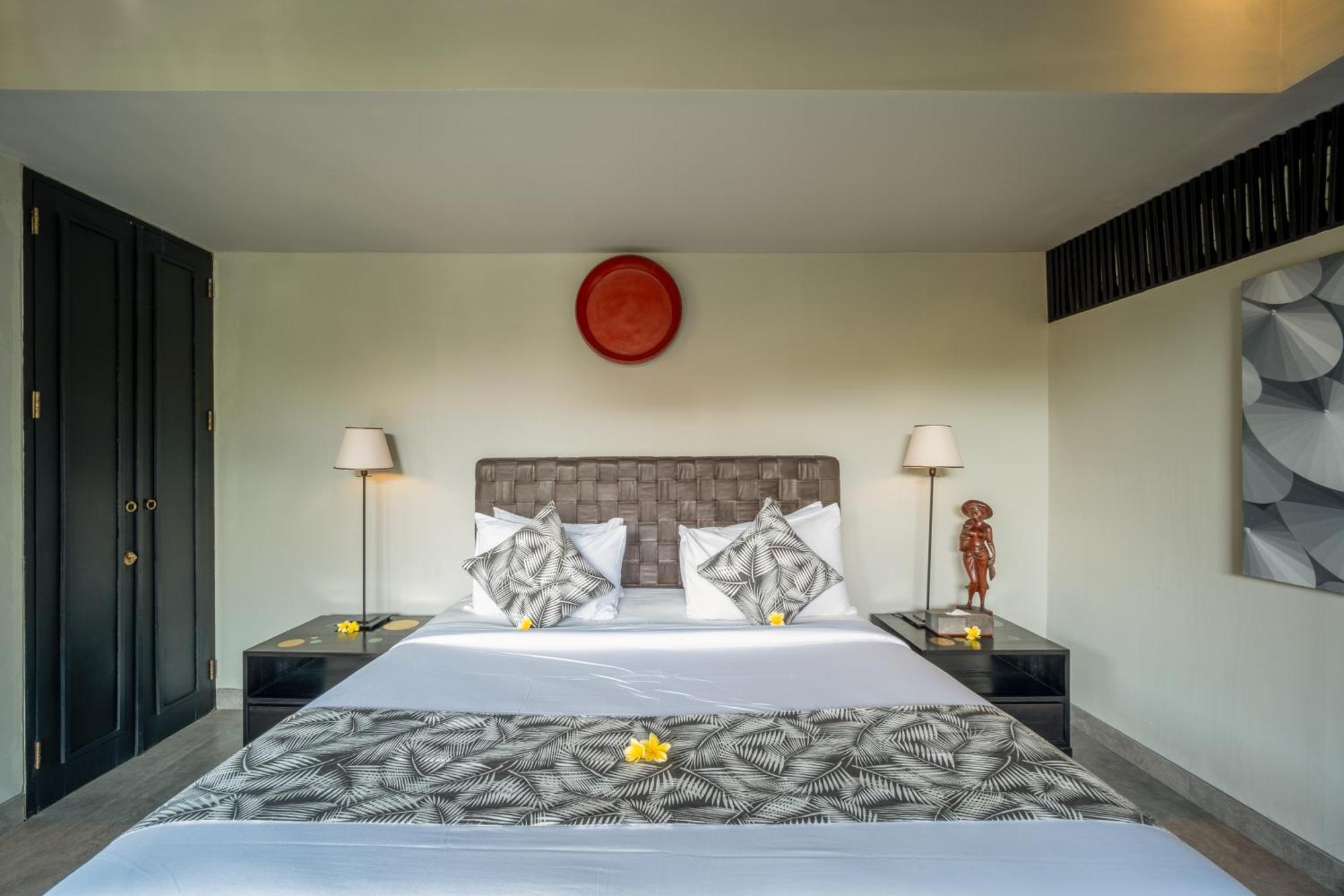 Villa De Suma - Fully Staffed Luxury Villa, Walk To The Beach! Seminyak  Exterior photo